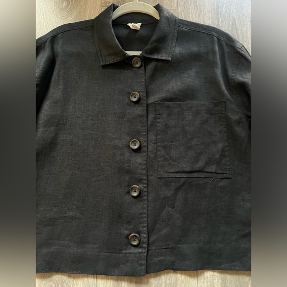 Forever 21 100% linen collared jacket with pocket in black. Size M - Picture 4 of 8